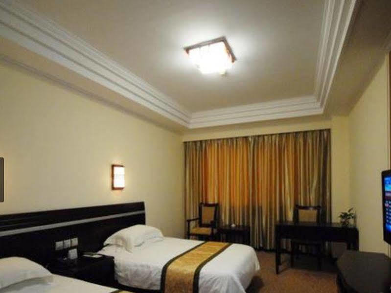 Peach Blossom Castle Hotel Xangai Exterior foto